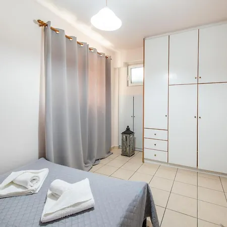 Apartment Simple, Calm And Center