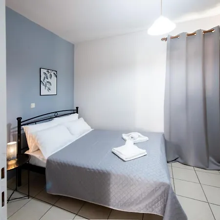 Simple, Calm And Center Apartment